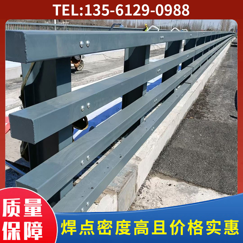 不锈钢桥梁防撞护栏支架铝合金河道碳素钢立柱景观灯光护栏立柱