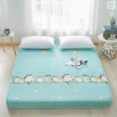 速发The floor mat sleeps on the floor. Two people can fold a