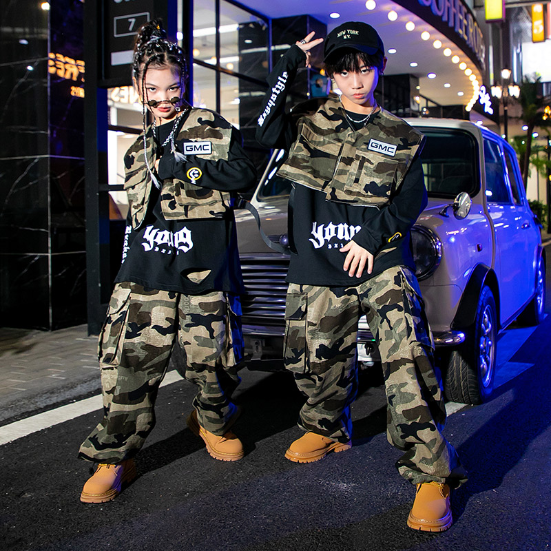 现货少儿街舞迷彩潮服马甲套装hiphop男孩嘻哈走秀表演出服女孩爵
