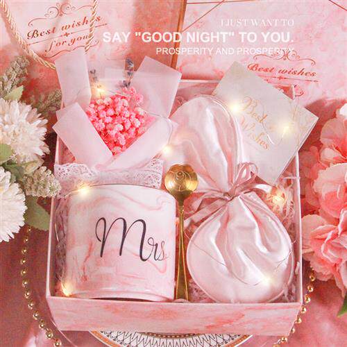 2023款生日i毕业礼物女生的女朋友女孩伴手礼女伴娘粉色花中礼1|