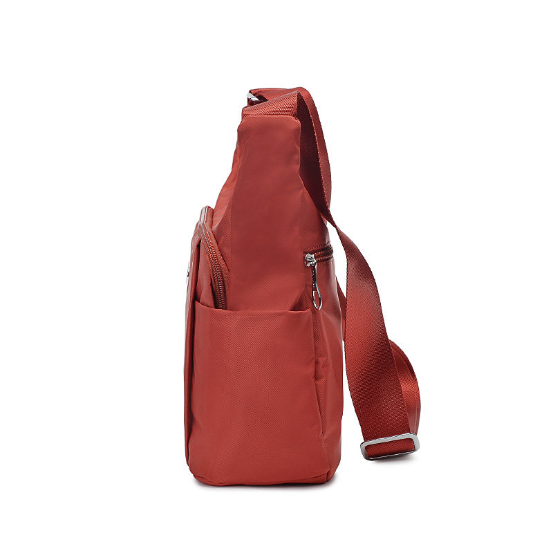 秋季女士斜挎包大容量包包女2021新款尼龙单肩女包通勤百搭帆布包