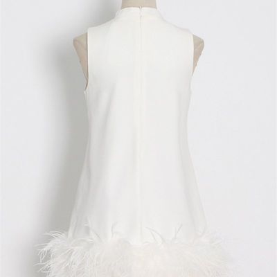 TWOTWINSTYLE Feather Fur Dress For Women O Neck Sleeveless