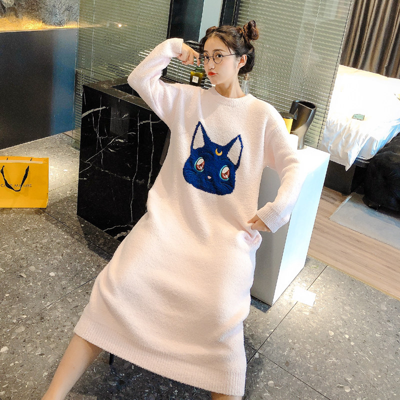 OJLUXURY~秋冬季半边绒圆领长袖睡裙女加厚珊瑚绒星月猫咪家居服属于什么档次？