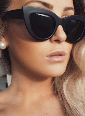 热销2021 New Women Cat Eye Sunglasses Matt black  Brand Desi