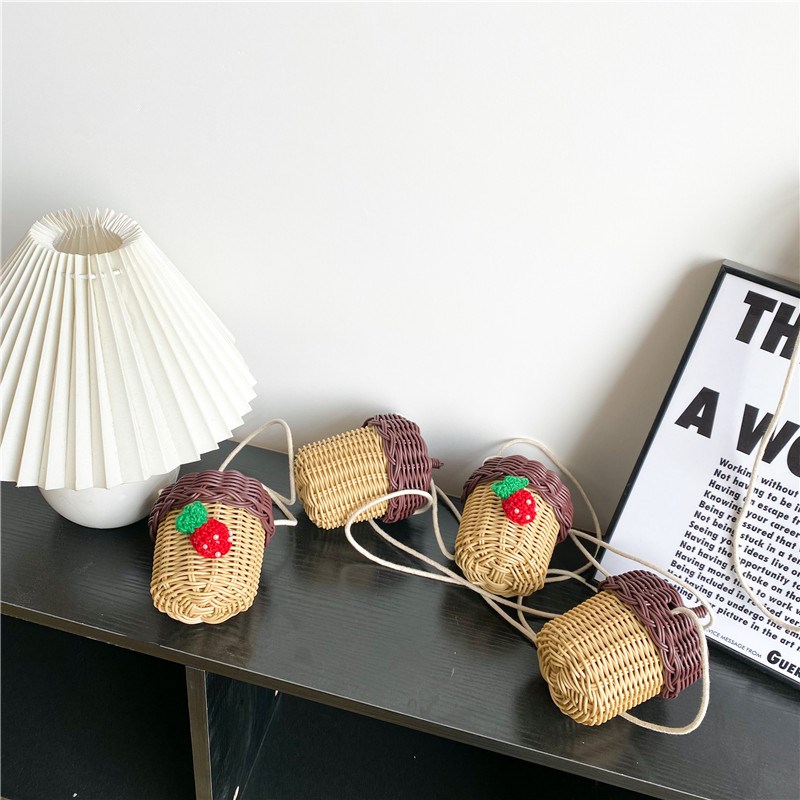 韩国藤编织儿童斜挎小包包女孩y凹造型可爱松果公主女童斜挎包夏