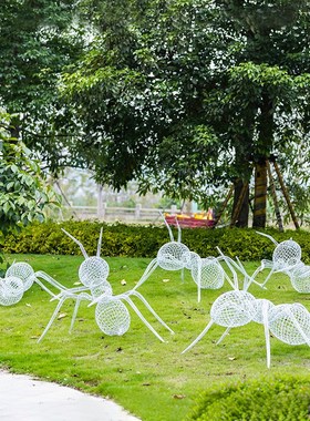 户外不锈钢镂空金属蚂蚁雕塑公园林景区草坪装饰铁艺昆虫发光摆件