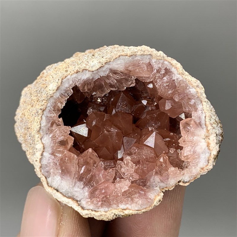 阿根廷粉晶洞 天然粉色水晶晶簇矿物晶体原石矿石矿标观赏礼物