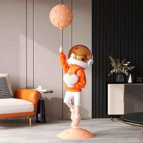 厂家宇航员落地灯卡通太空人摆件客厅玄关电M视柜大型家居装饰品