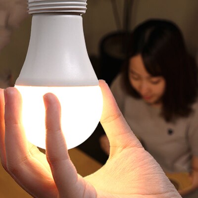 暖光LED灯泡4000K中性光超亮三色变光节能E27螺口卧室黄色暖黄光