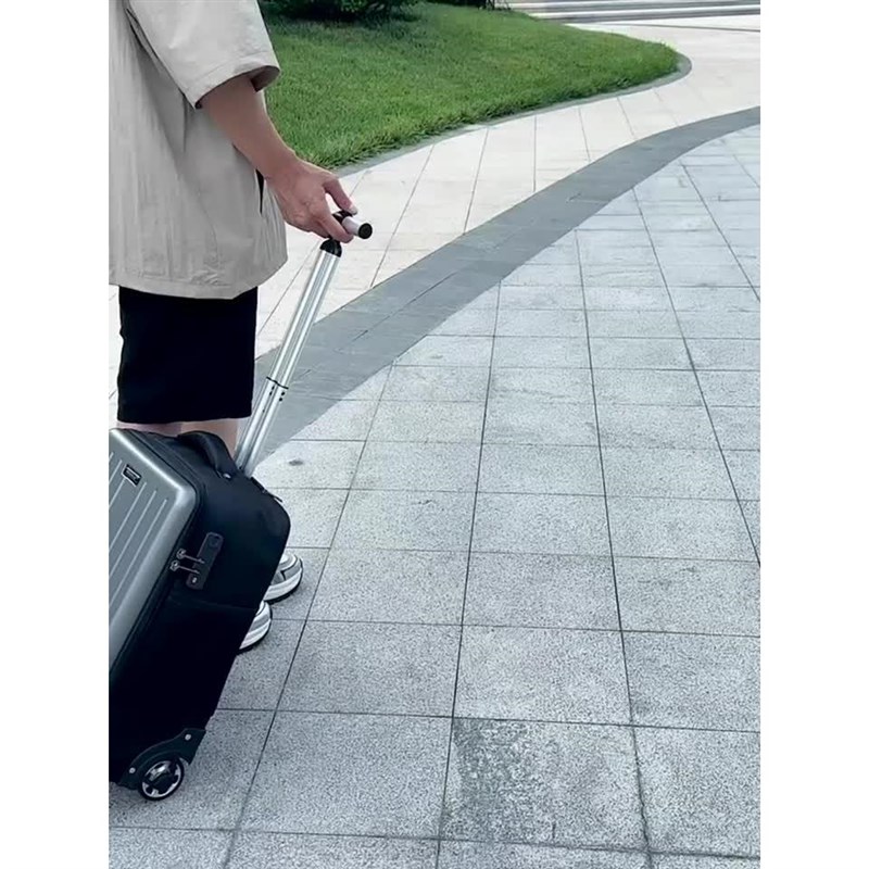 背包式行李箱新品大容量硬壳防水商务出差旅行双肩电脑拉杆男女登