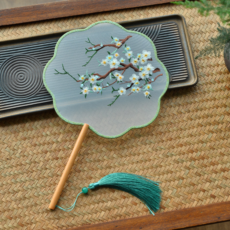 中国风八瓣白梅刺绣团扇复古双面汉服旗袍搭配道具舞蹈舞台走秀