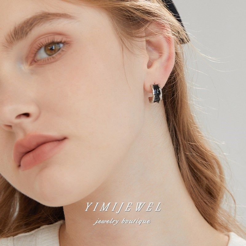 「沉醉夜曲」酷感黑色蚊香盘耳夹无耳洞耳饰女极简高级感设计耳环,饰品/流行首饰/时尚饰品新,耳夹,淘宝优惠券,粉丝福利购,淘宝优惠卷