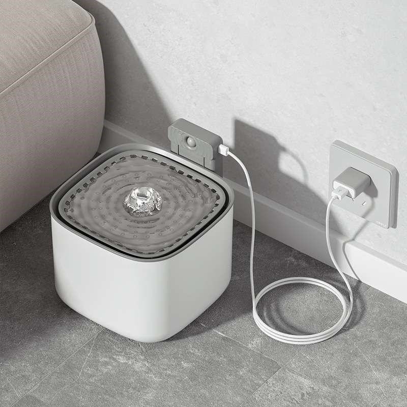 感应猫咪饮水器自动过滤循环活水大容量智能充电式狗狗宠物饮水机