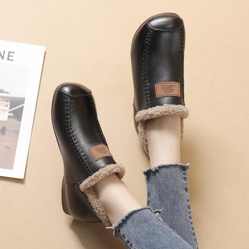 冬季真皮女鞋子舒适软底保暖棉鞋平底雪地靴防滑中老年加绒妈妈鞋