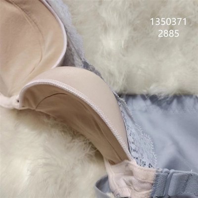 加厚显大小平胸内衣 甜美防跑杯可拆卸肩带 女无钢圈聚拢调整文胸