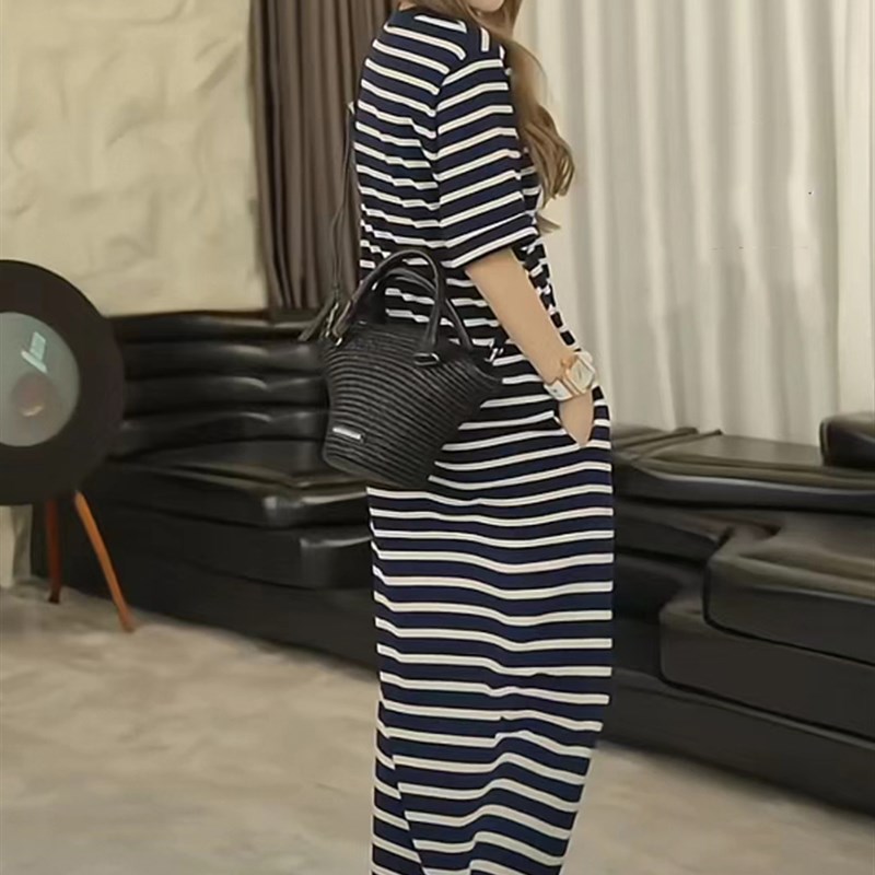 黑白条纹长款连衣裙女夏季2024新款韩版慵懒风气质时尚.休闲T恤裙