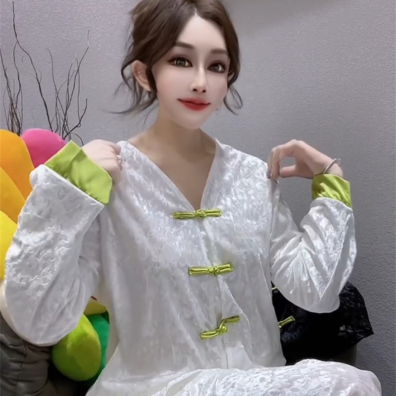 睡衣女网红春秋冬新款国风盘扣拼色长袖长裤可外穿丝绒家居服套装