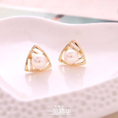 推荐Temperament triangle pearl stud earrings girl accessorie