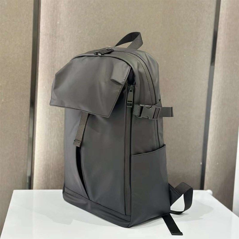 防水双肩包商务通勤男款男士出差旅行17寸电脑背包摄影书包多功能