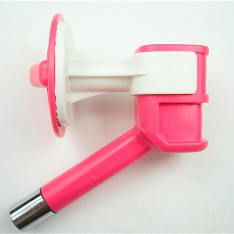 狗狗饮水器 宠物饮水t机 自动挂式喝水器水壶 水嘴喂水器