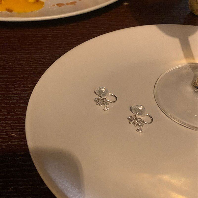 小众高货雪花耳钉小众设计感耳环高级感耳饰女2023新款无耳洞蚊香