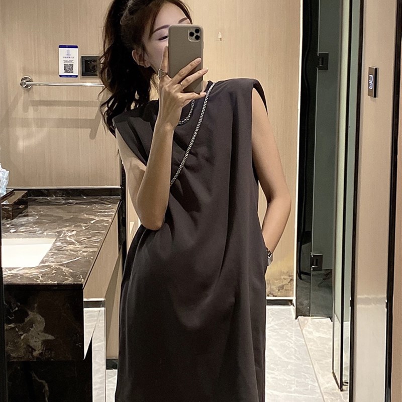 高级感孕妇无袖垫肩针织连衣裙夏季新款小个子宽松休闲背心T恤裙
