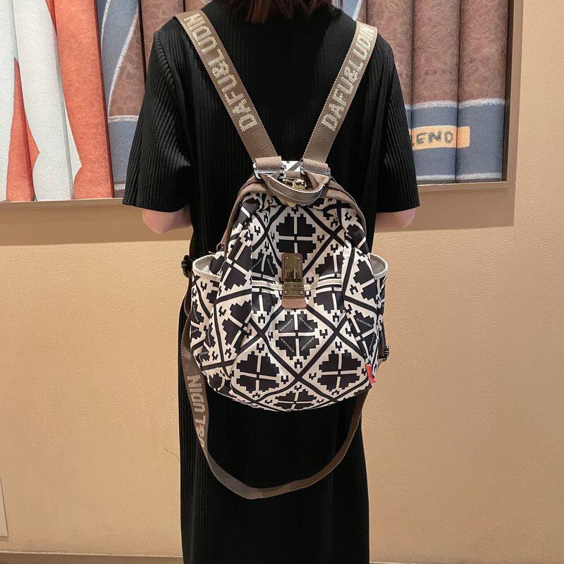 达芙露迪旅行双肩包女2023新款时尚牛津布女士背包休闲防水旅游包