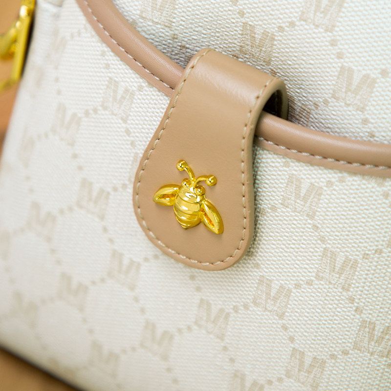 手机包女斜挎高级感洋气小巧轻便夏天小包包精致百搭女士单肩包