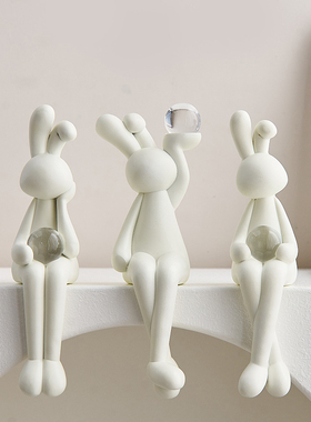 现代简约墙上置物架吊脚娃娃摆件客厅卧室书桌桌T面家居饰品小兔