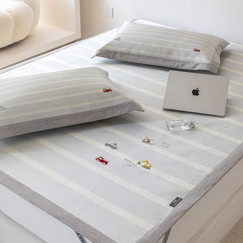 高端夏季卡通刺绣冰丝凉席空调凉席可水洗机洗折叠床单床笠三件套