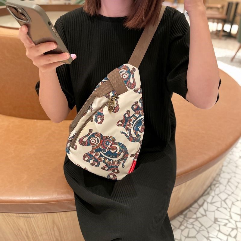 夏季轻便包包女2025新款时尚休闲女士斜挎包帆布胸包百搭洋气小包,箱包皮具/热销女包/男包,胸包,淘宝优惠券,粉丝福利购,淘宝优惠卷