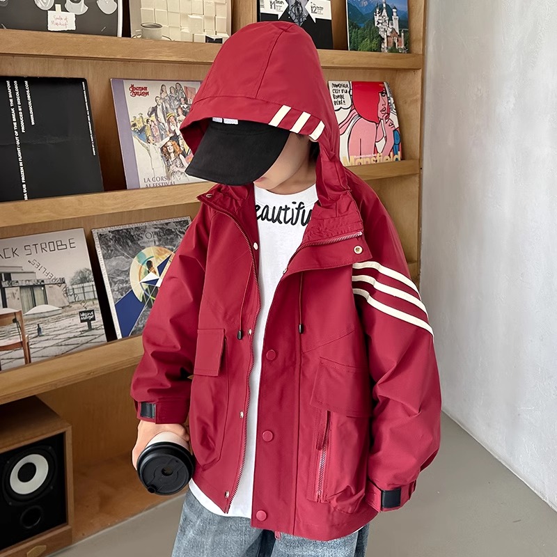 男童春装洋气红色冲锋衣外套v2024新款潮酷儿童工装上衣男孩春秋