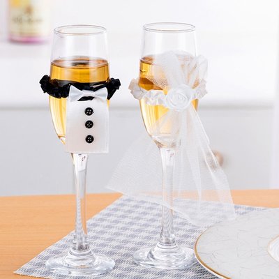 dding Table DecnratCon Wioe Glass Cup iover BriWde Groom