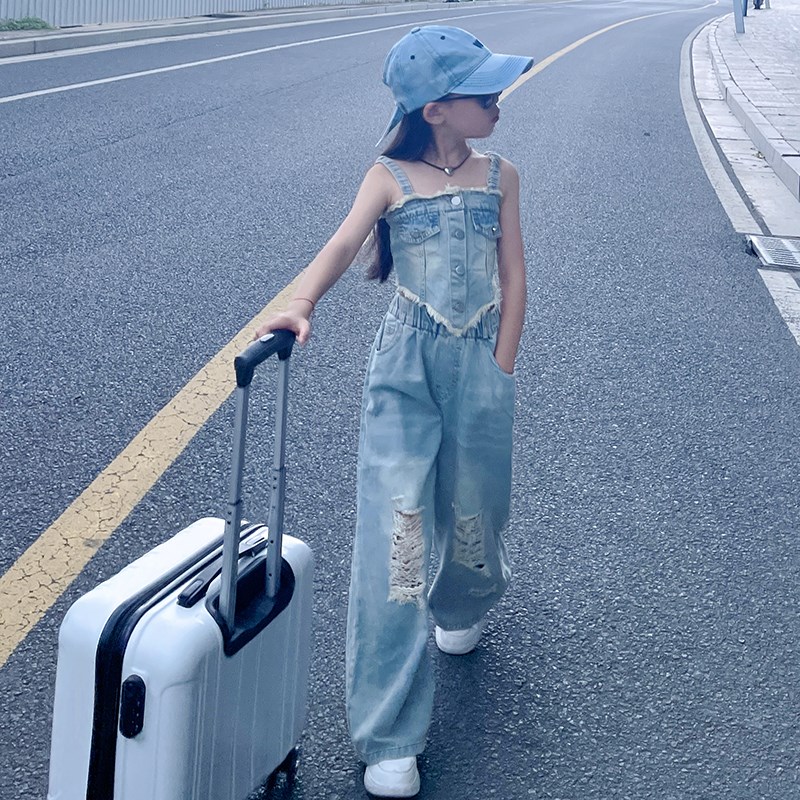 女童辣妹牛仔套装2024夏款甜酷抹胸上衣+破洞阔腿裤炸街两件套潮
