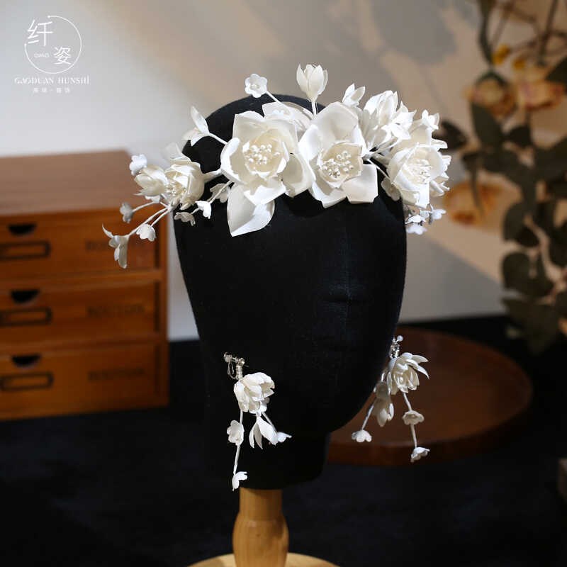 森系超仙白色缎面花朵发箍头花环新娘头饰韩式简R约婚礼白纱配饰