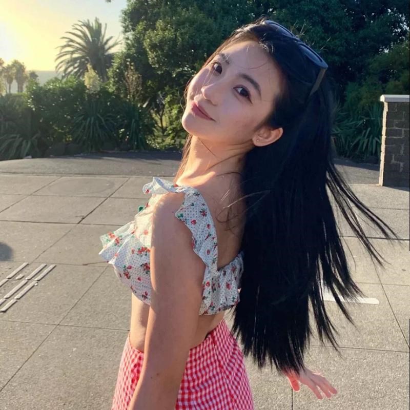 多巴胺泳衣女分体纯欲小胸聚拢遮肚显瘦草莓少Q女海岛温泉度假泳