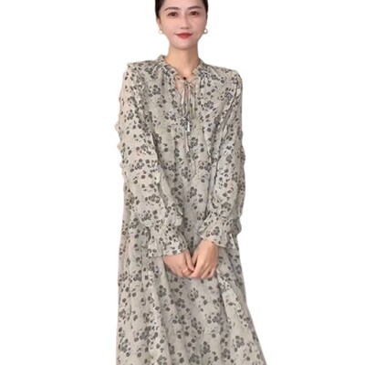 秋季女装长裙2023年秋冬新款内搭打底法式垂坠感碎花雪纺连衣裙子