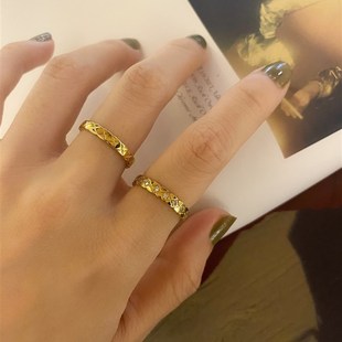 卖耳环的老大爷复古韵味经典波浪纹戒指精致时髦窄版细食指指环女