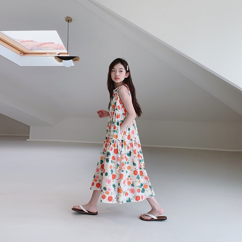 女童连衣裙2024夏装新款女大童初中生碎花背心裙儿童度假无袖长裙