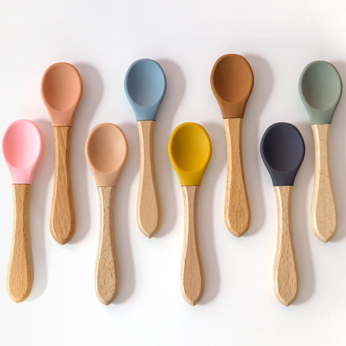 现货Feeding Wooden Handle Silicone Spoon LFor Baby Utensils
