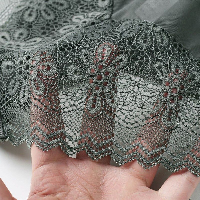 美背蕾丝前扣无钢圈文胸套装女法式薄款胸罩本命年红色内衣裤小胸