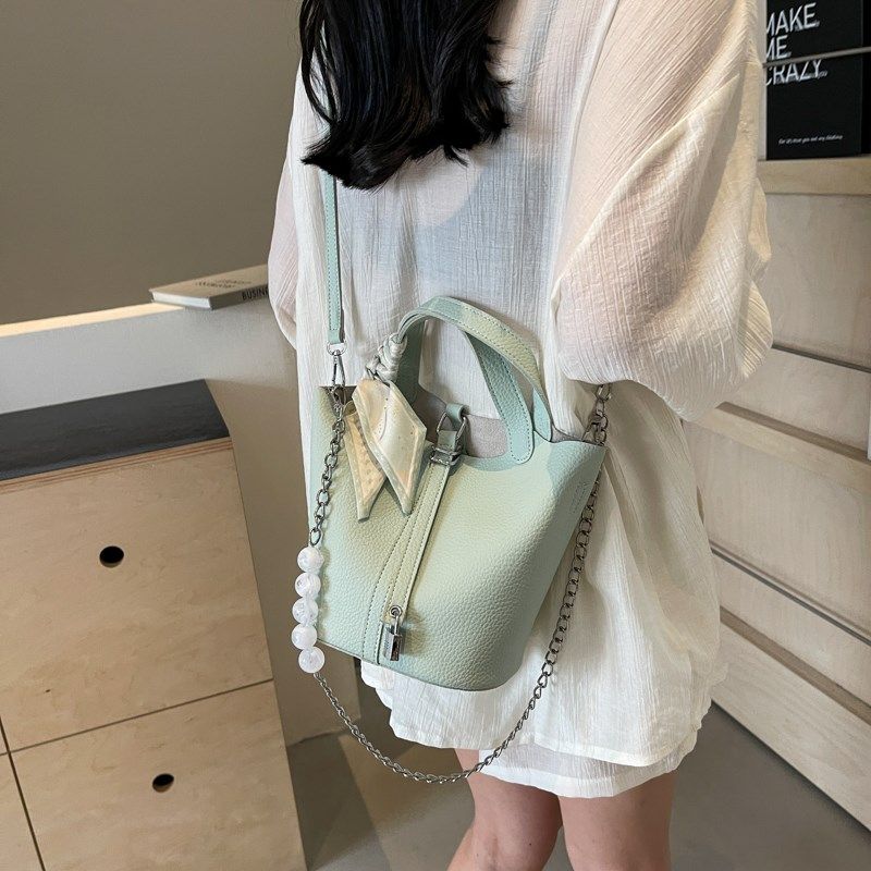 小众包包女2025新款夏天百搭手提包流行爆款单肩斜挎包水桶包,箱包皮具/热销女包/男包,水桶包,淘宝优惠券,粉丝福利购,淘宝优惠卷