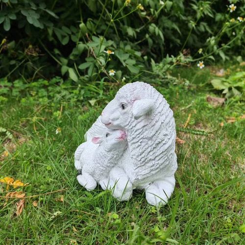户外仿真动物小羊树脂落地摆件庭院花园别墅小院子草坪造景装饰品