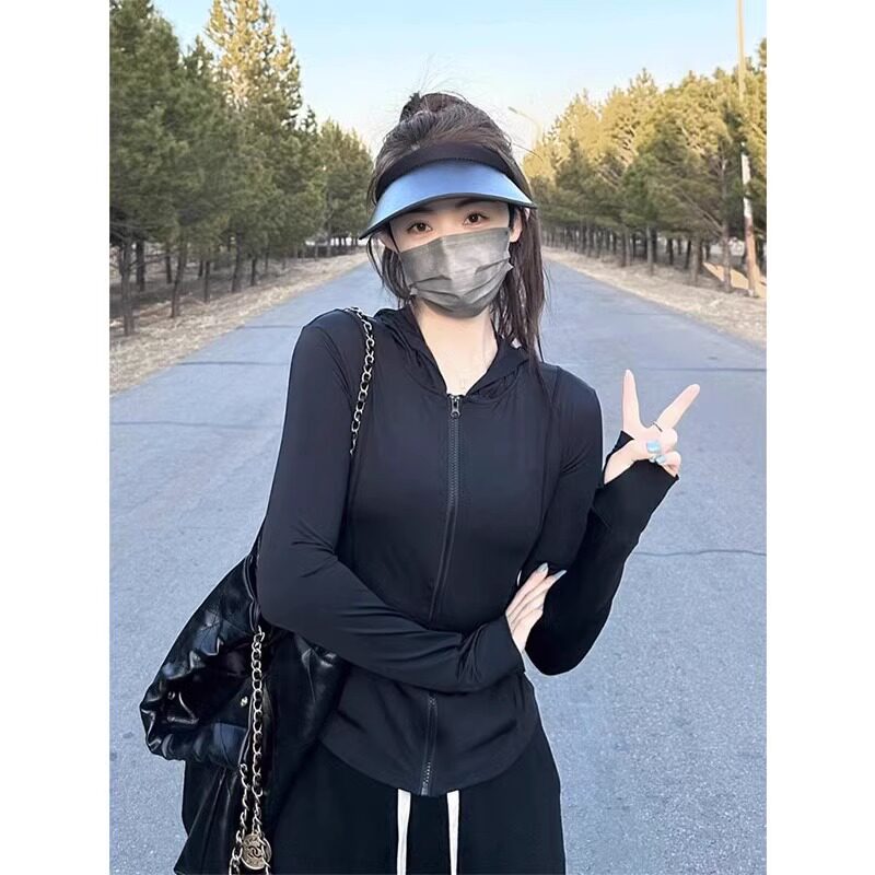 连帽紧身防晒衣女夏季2023新款冰丝瑜伽服上衣女时尚显瘦长袖外套