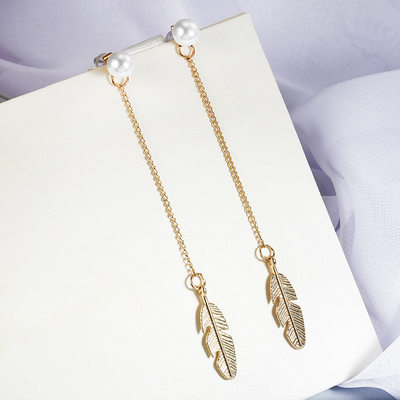 推荐Feather leaf personality long earrings women's earrings