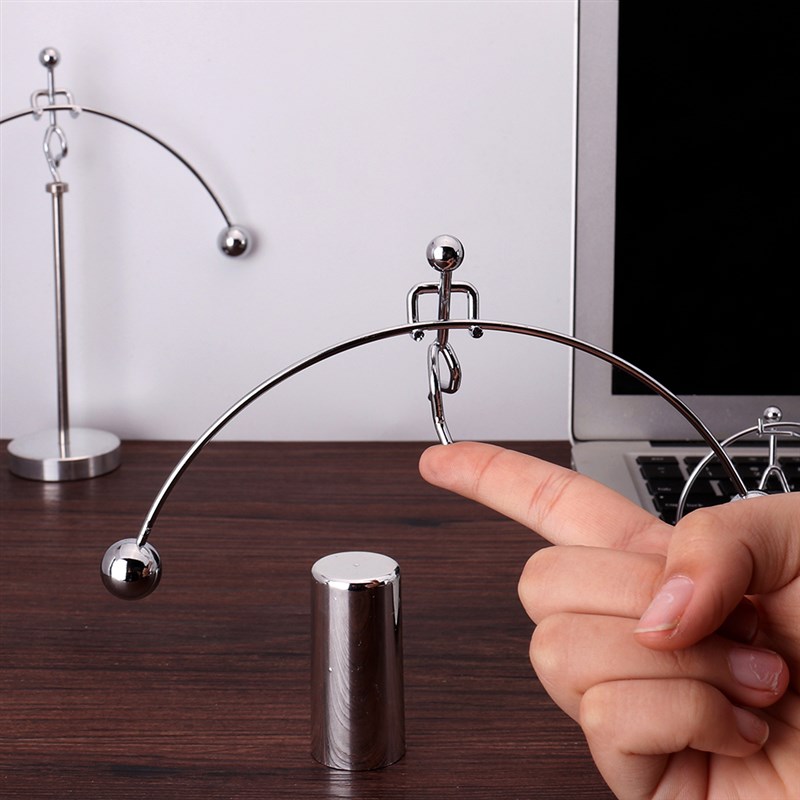 极速磁悬浮摆件牛顿摆球创意永动仪平衡解压桌面铁人办公室装饰摇