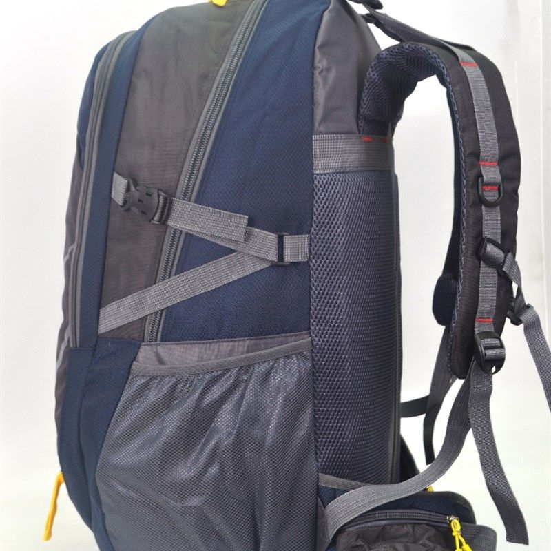 旅行背包男大容量超大休闲旅游男士出差70升L行李大号双肩包背包