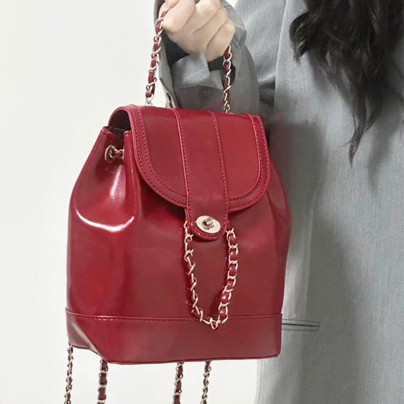 双肩包女洋气小个子链条背包水桶包软皮包韩版时尚迷你百搭包新款