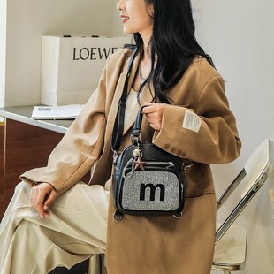网红时尚 百搭小型手提包 烫钻多功能双肩包可斜挎超火 小背包女式