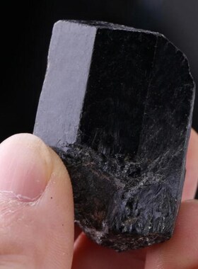 100g Natural Black Tourmaline Crystal Gemstone Collectibles